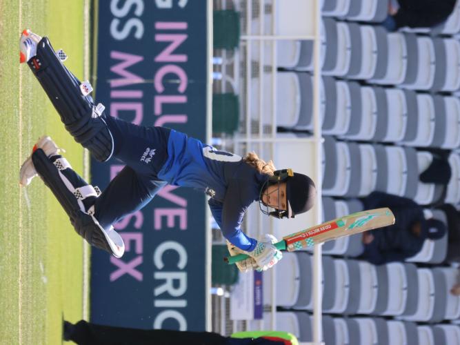 Hannah Davis batting at Lord's